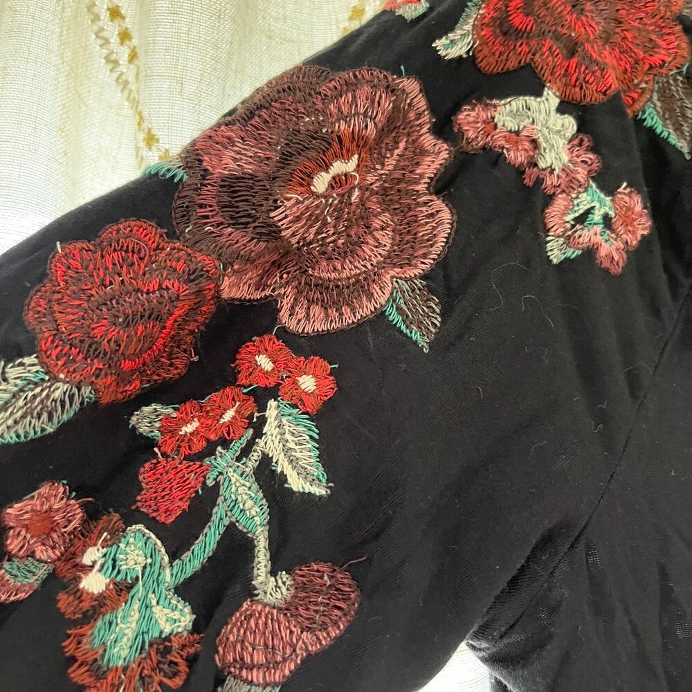 Long-Sleeve Boho Top w/Floral Embroidery